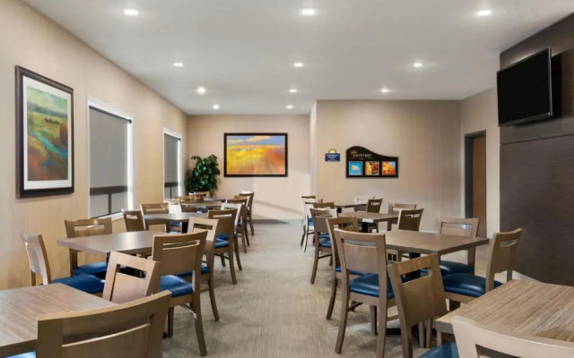 Days Inn & Suites Yorkton