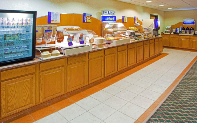 Holiday Inn Express I-95 Capitol Beltway-Largo by IHG