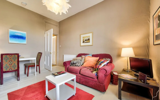 JOIVY Famous St. Mary's Street Old Town Apartment