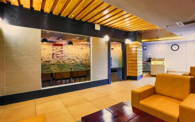 OYO 9265 Blue Lagoon Premium Hotel