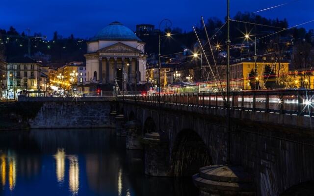 "fronte Po Torino, Foot Of The Hill - Only Non-smoking"