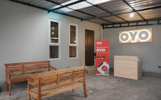 Super OYO 90033 DeHome Family