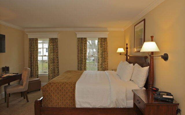 Publick House Historic Inn and Country Motor Lodge