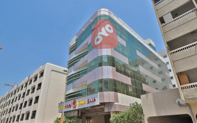 OYO 101 Click Hotel