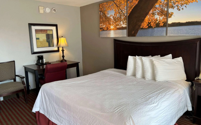 Lamplighter Inn & Suites Pittsburg