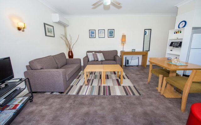 Kimbriki Unit 8 - Shoal Bay