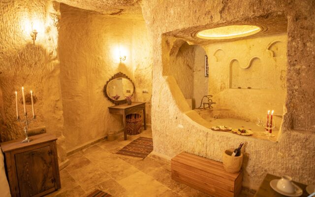Kayata Cave Suites