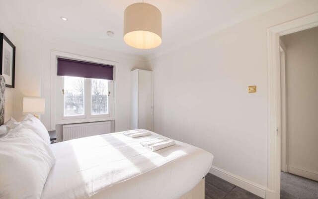 Modern 2 Double Bedroom Apartment in Kensington