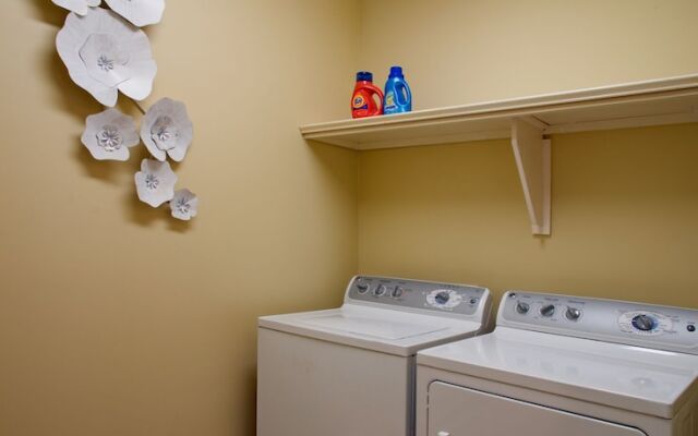 Beautiful 3BR Townhouse in Downtown