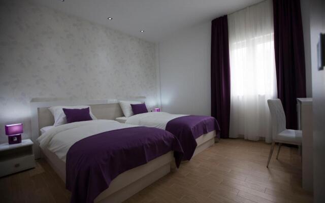 Rooms Ino