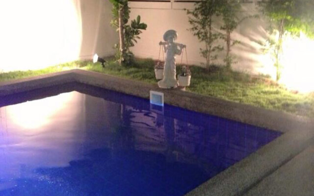 Baan Sarinya Pool Villa