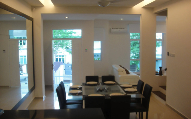 Batu Ferringhi - Shamrock Villas Penang - Villa 11