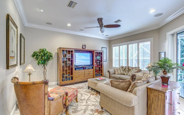 Palm Island Canal Home - 4 BR