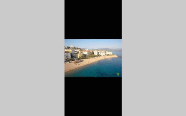 Ajaccio Charmant T2 neuf 40m2 avec balcon au Trottel wifi Clim parking plage à pieds 100m