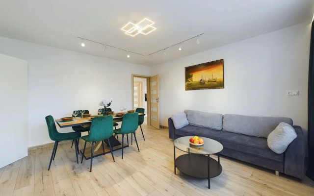 Legionów Apartament Gdynia by Renters