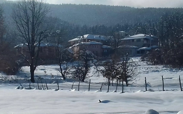 Oreiades Suites