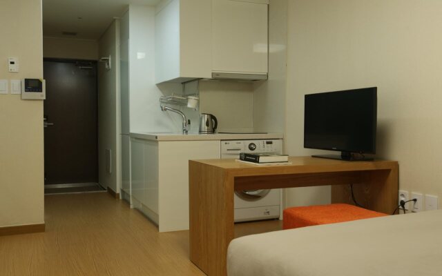Navi Hotel Residence