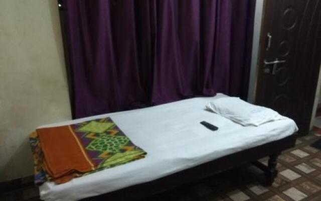 Hotel Karnataka Deluxe