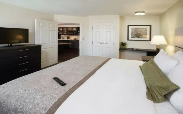 Candlewood Suites Erie