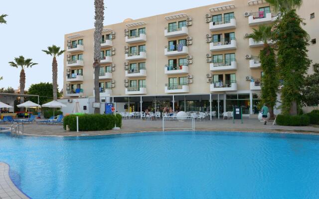 Artemis Hotel Apartments