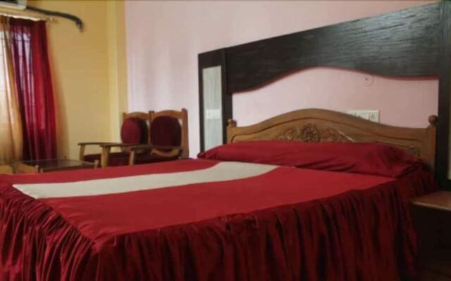 OYO Rooms Rajmahal Square 2