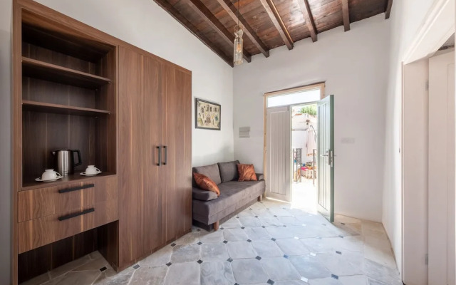 La Regina Veneziana Guest House & Cafe