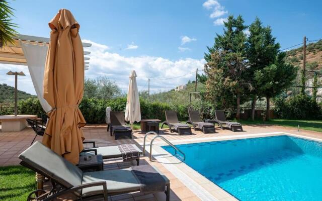 Luxurious 4bedroom Villa Kerezenia