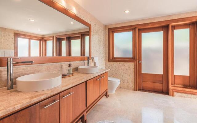 Magnificent Villa w Private Pool at Yarari