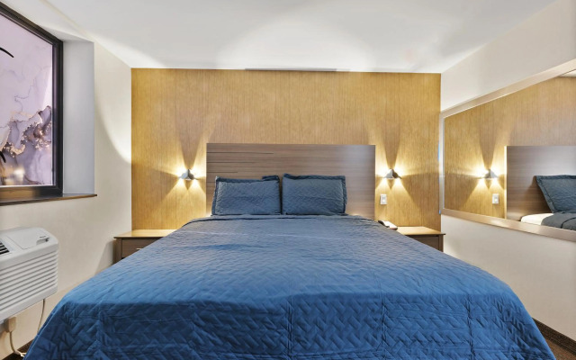 Casa Blanca Hotel Brooklyn