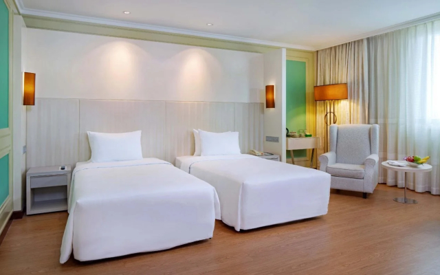 Windsor Plaza Hotel