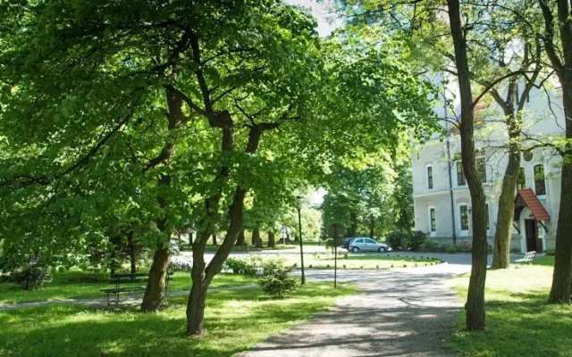 Dworek Pod Lipami