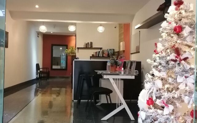 Blvd Hotel