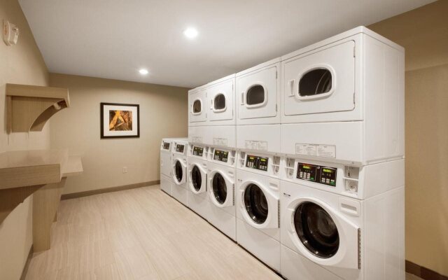 Staybridge Suites Scottsdale - Talking Stick by IHG