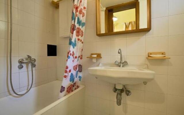 Meraki Apartments & Studios