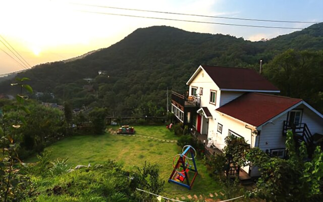 Ganghwa Momo's Garden Pension