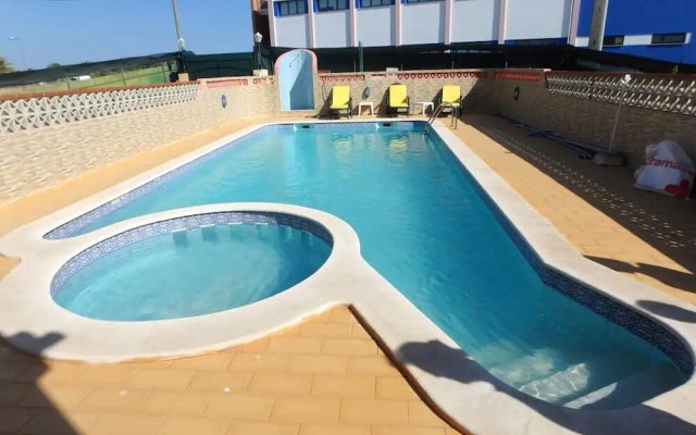 Apartment With 2 Bedrooms in Parchal, With Shared Pool, Balcony and Wifi - 1 km From the Beach