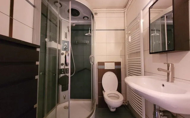 Apartment Near the Beach in Vibrant Area