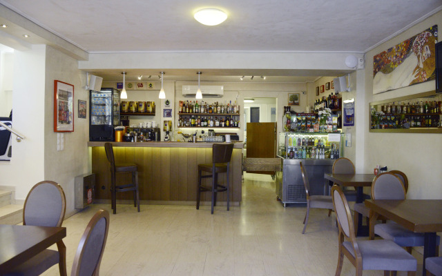 Phidias Hotel