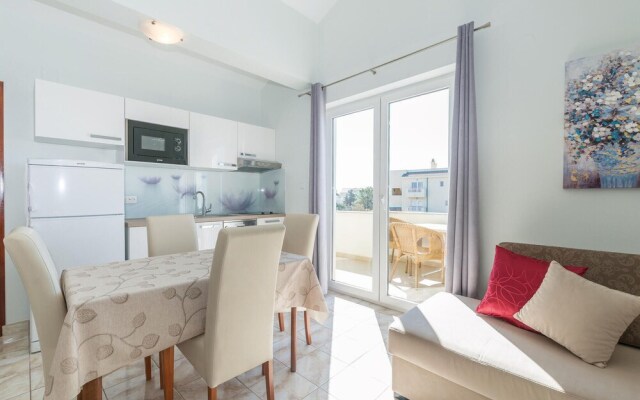 Nice Home in Povljana With Wifi and 2 Bedrooms