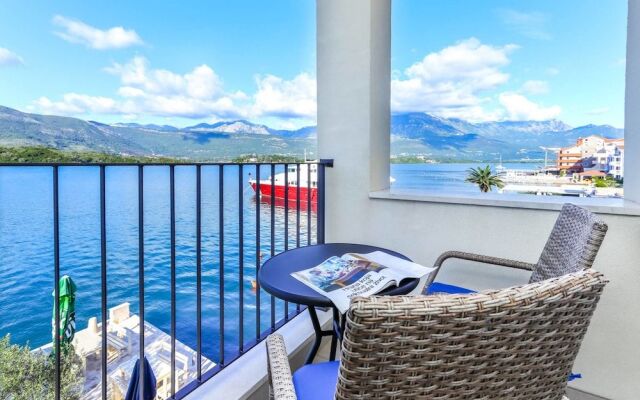 Apartments Maestral