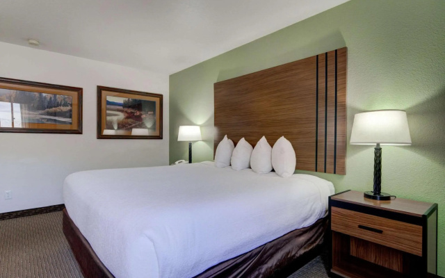 Ridgeline Hotel at Yellowstone, an Ascend Collection Hotel