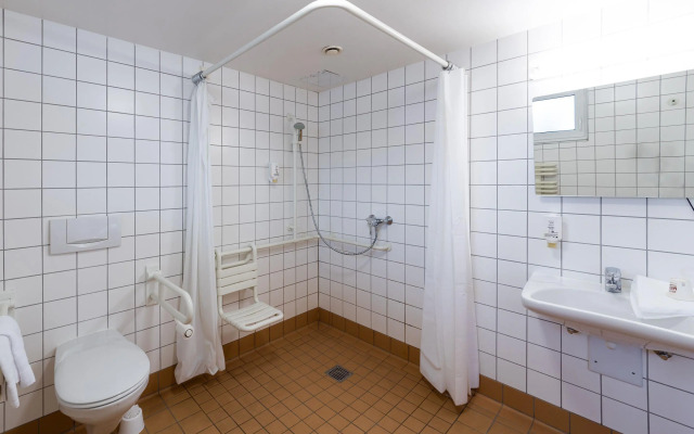 B&B HOTEL Wuppertal-City