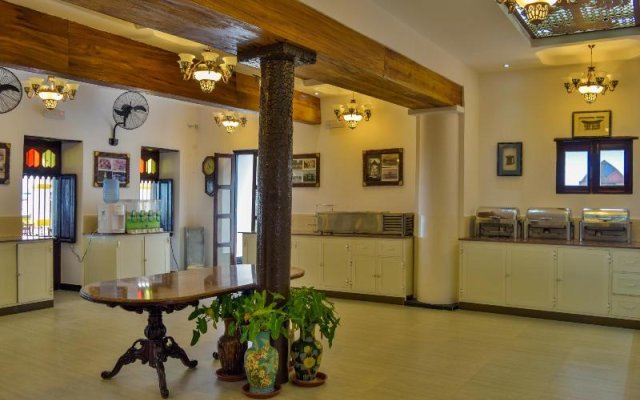 Tembo House Hotel & Apartments