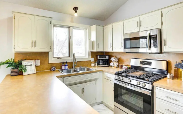 Pet-friendly Omaha Vacation Rental w/ Deck!