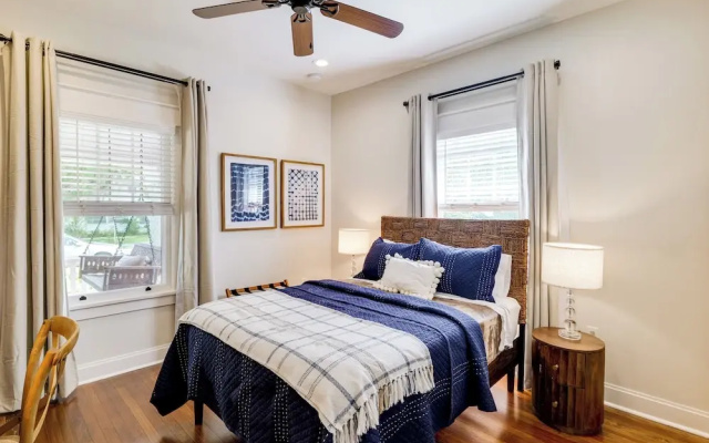 Renovated, Stylish Retreat w/ Patio in Lakeland!