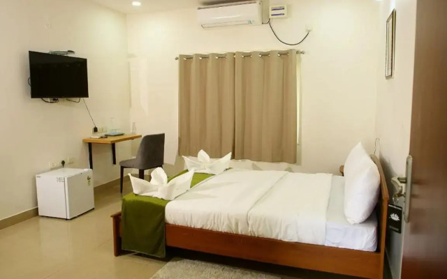 OYO 12459 SilverKey Gachibowli