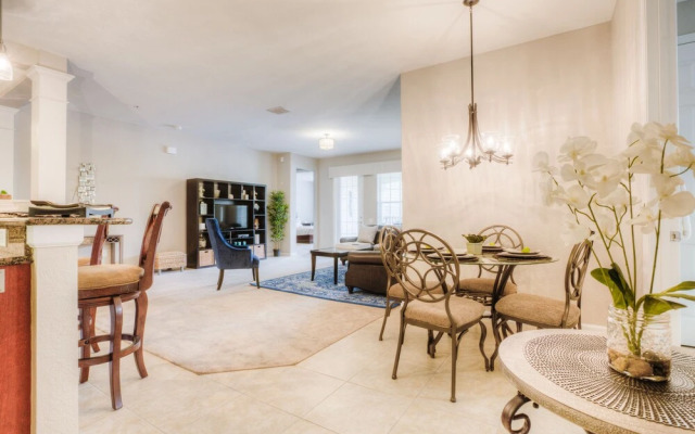 Lake View Penthouse Loft