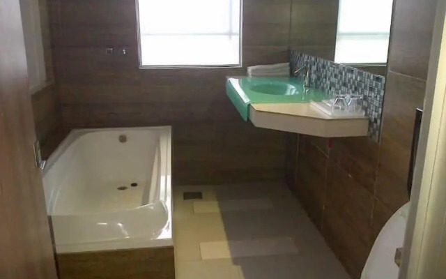 Space Hotel by Papaho