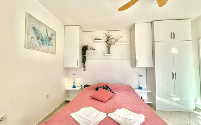 Sun Rose apartments Sveti Stefan