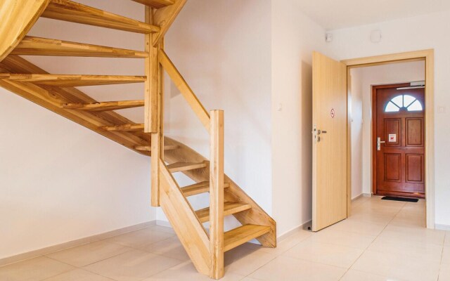 Awesome Home in Mielno With 5 Bedrooms and Wifi